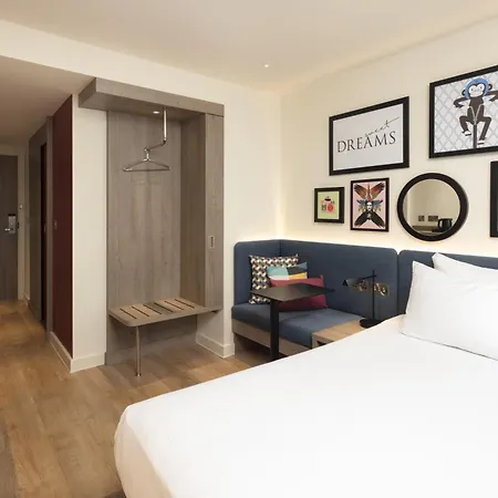 Hampton By Hilton London City-3
