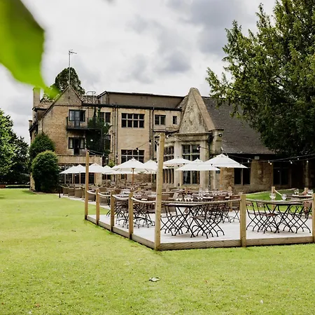 The Hare & Hounds Hotel-2