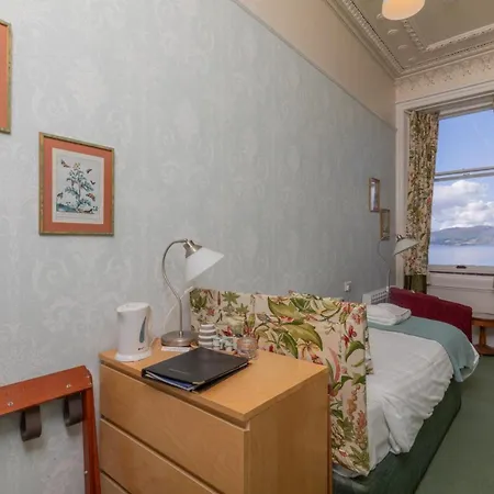 The Ardyne Guest House-3