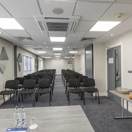 Holiday Inn Express London Croydon By Ihg-3