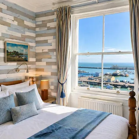 The Royal Harbour Hotel-3