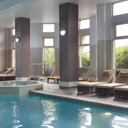 Doubletree By Hilton Dartford Bridge-3