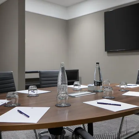 Doubletree By Hilton Dartford Bridge-2