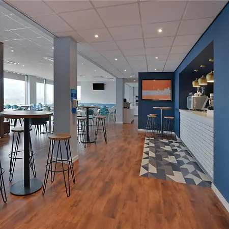 Travelodge Excel-2