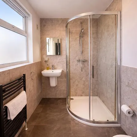 The Lyncroft-3