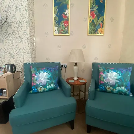 Stratford House Exclusively For Adults-3