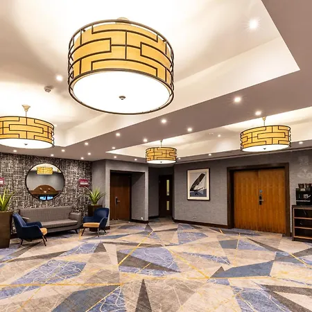 Crowne Plaza London - Gatwick Airport By Ihg-3