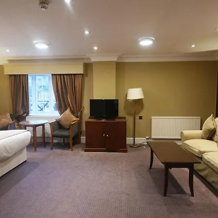 Grovefield House Hotel By Uno -Free Parking-3
