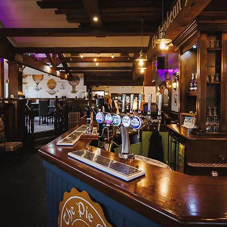 Rogerthorpe Manor Hotel-2