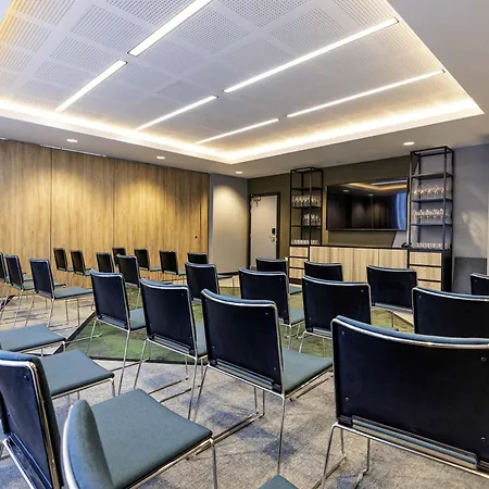 Novotel Liverpool Paddington Village-2