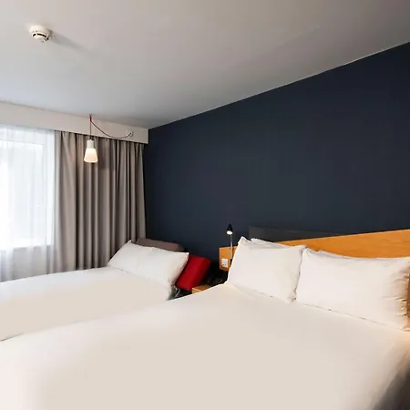 Holiday Inn Express Gloucester - South By Ihg-3