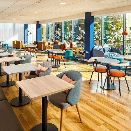 Ibis Budget London Heathrow Central-2