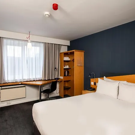 Holiday Inn Express Lichfield By Ihg-3