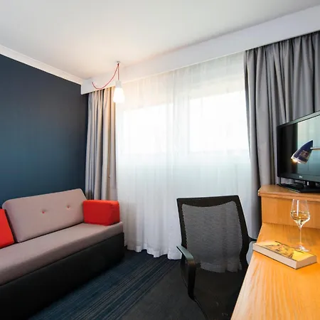 Holiday Inn Express Swindon West By Ihg-2