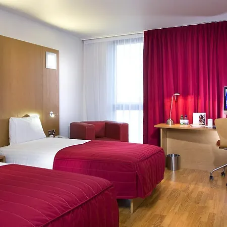 Ramada Encore Chatham-2