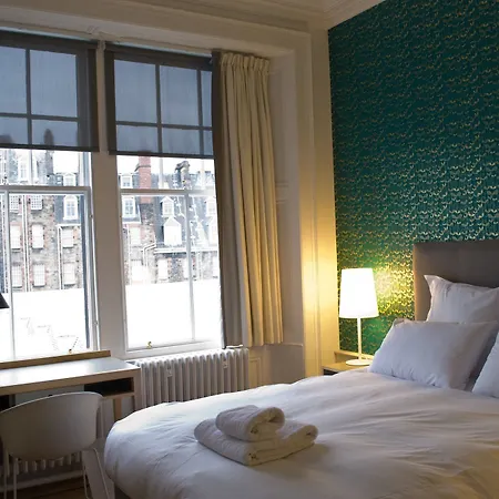 Grasshopper Hotel Glasgow-2