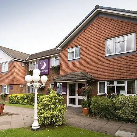 Premier Inn Reading South-3