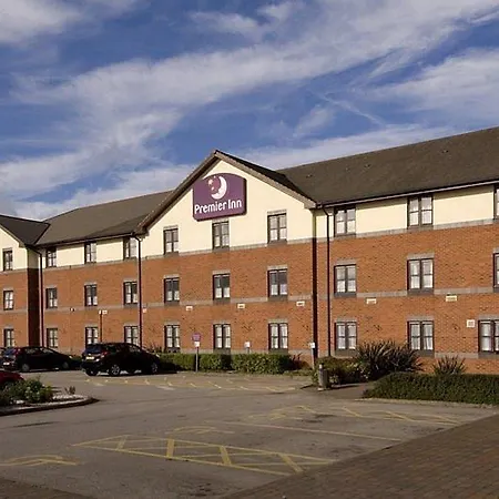 Premier Inn Newcastle Under Lyme-2