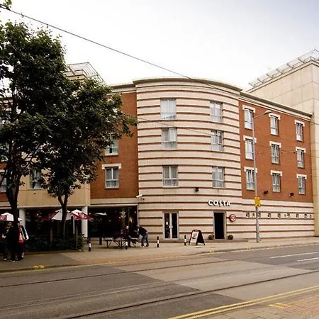 Premier Inn Nottingham City Centre-2