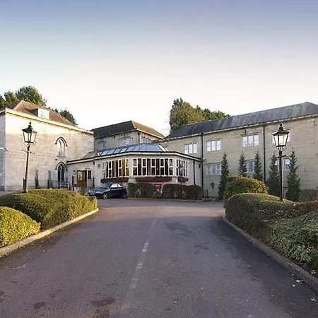 Premier Inn Stroud-2