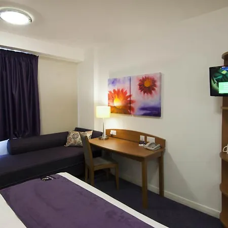 Premier Inn London Euston-3