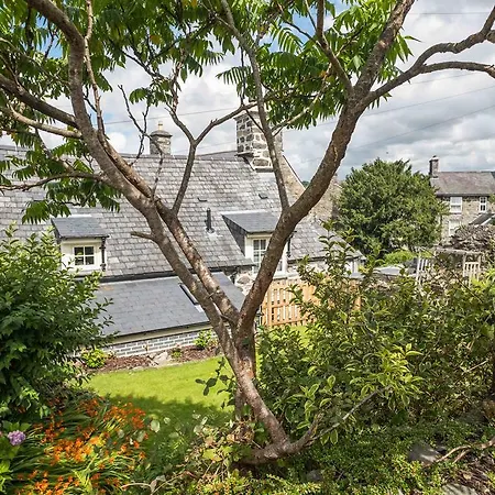 Plas Gwyn B&B And Holiday Cottage-3