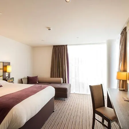 Premier Inn London City - Aldgate-3