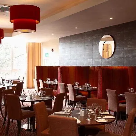 Menzies Strathmore Luton-2