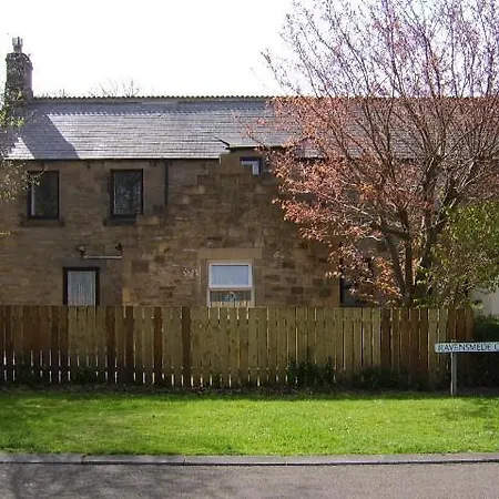 Ravensmede Cottage B&B-2