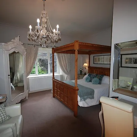 Hilton House-2