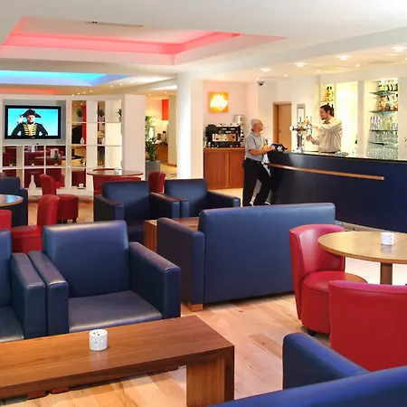 Ramada Encore Milton Keynes-3