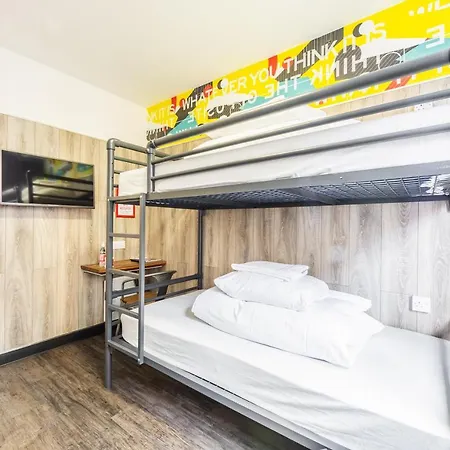 Euro Hostel-2