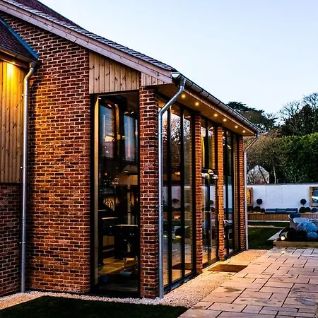 Baraset Barn Hotel-3