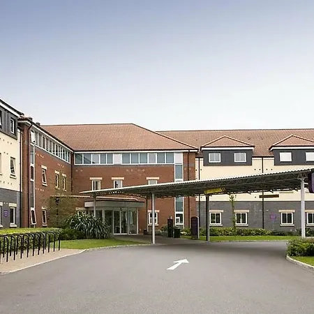 Premier Inn London Heathrow M4/J4-3