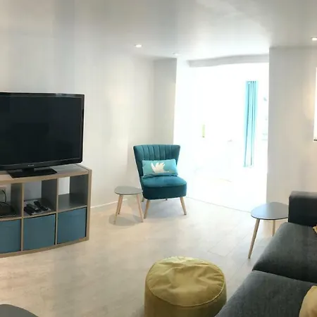 Lyme View Apartment-2