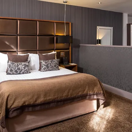 Roomzzz Newcastle City-3