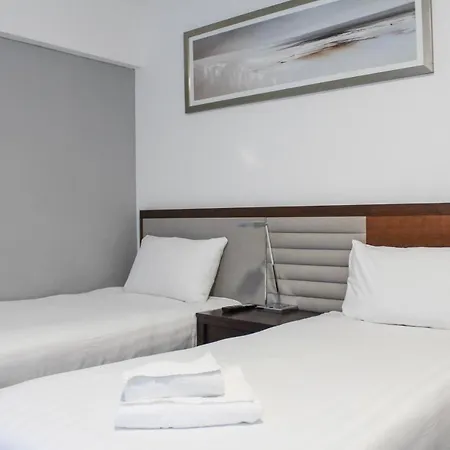 Heathrow Lodge-2
