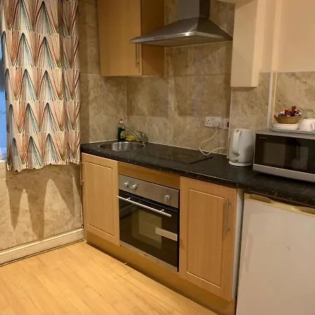 Twickenham Guest House-3
