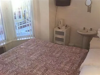 Myroomz Seaview Hotel-2