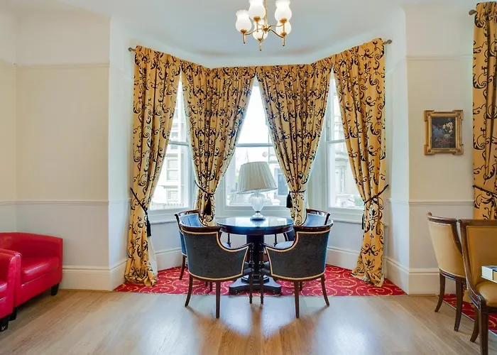 Oyo The Palm Court Hotel Eastbourne