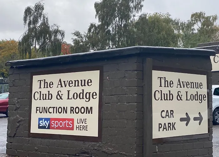The Avenue Club And Lodge