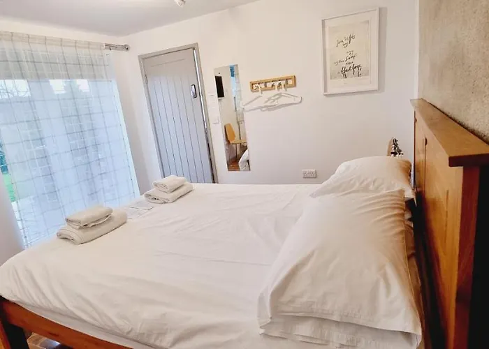 B - Simply Rooms