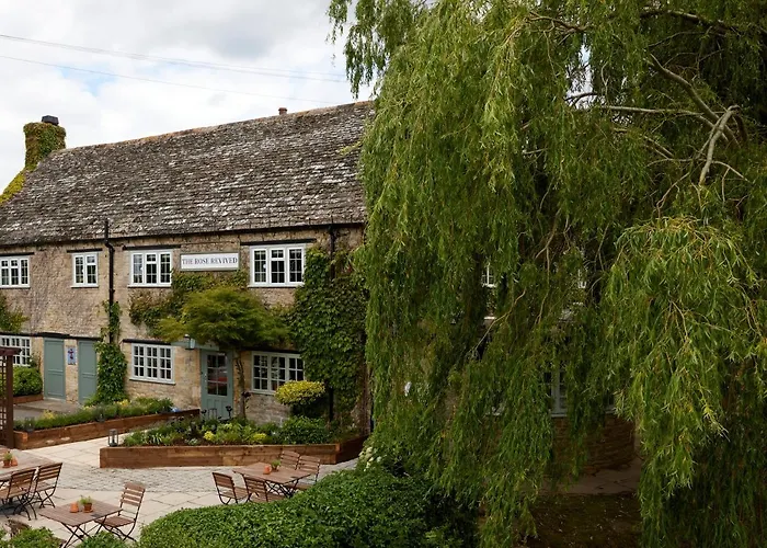 Rose Revived By Chef & Brewer Collection Hotel Witney
