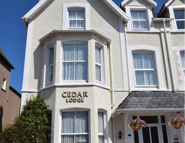 Cedar Lodge Llandudno