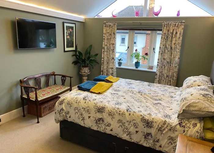 Silverstone Bed And Breakfast