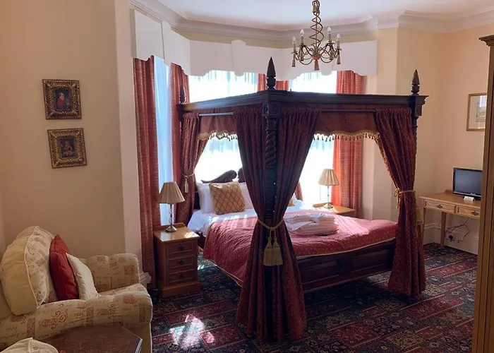 The Redcliffe Hotel