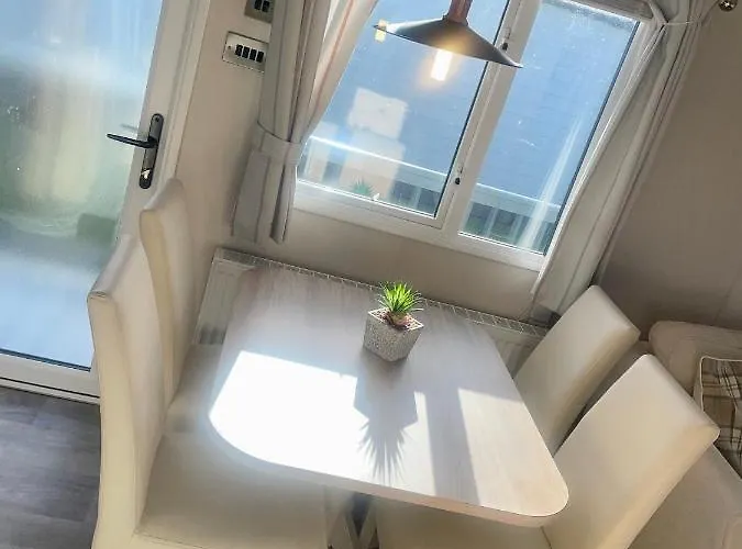 3Guests-2Bedroom-Wifi-Tv