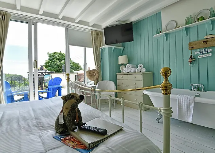 Lulworth Cove Inn