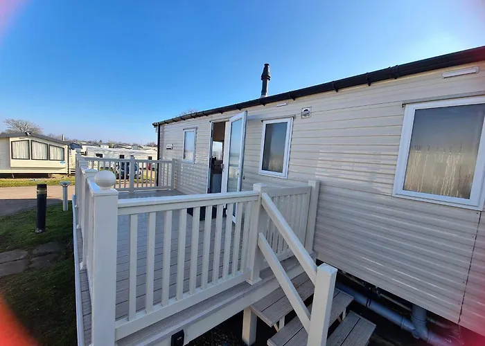 Happy Days Caravan 90 Primrose Field Primrose Valley Filey