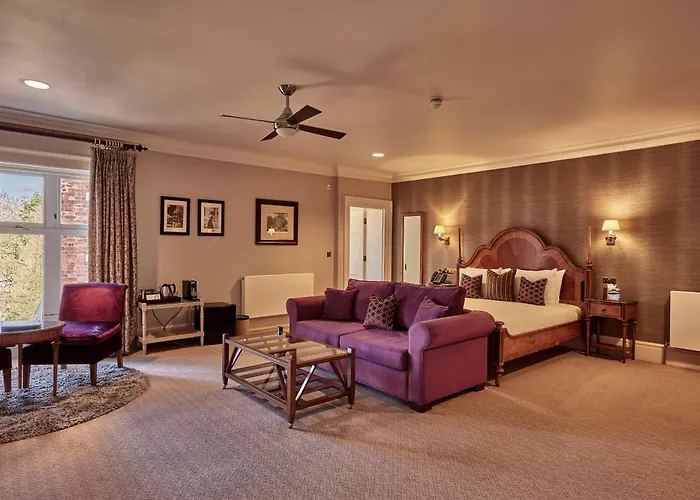 Wivenhoe House Hotel